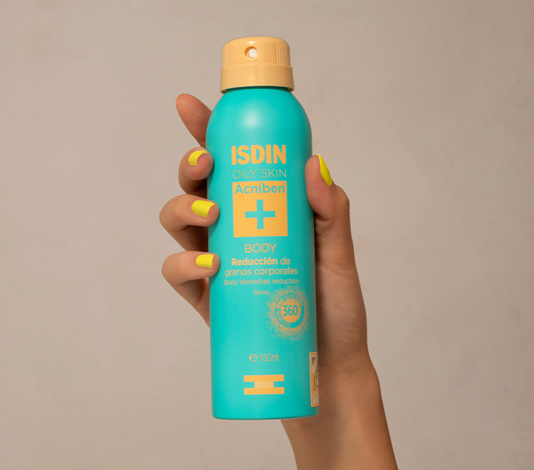 fr_2882_pdp_acnibenbodyspray150ml_context_image_mobile_1.jpg ISDIN ACNIBEN SPRAY BOUTO – Image 1